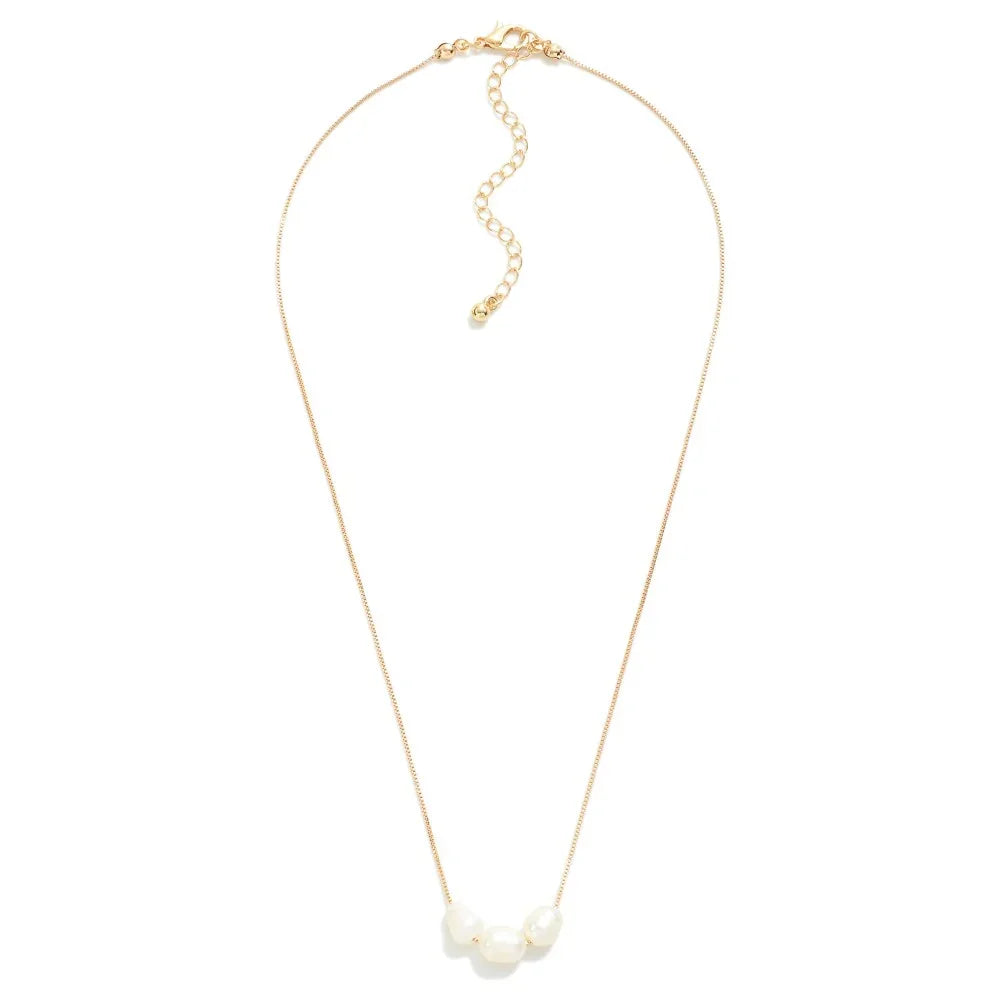 Gold Necklace With 3 Pearls - Sassy and Southern