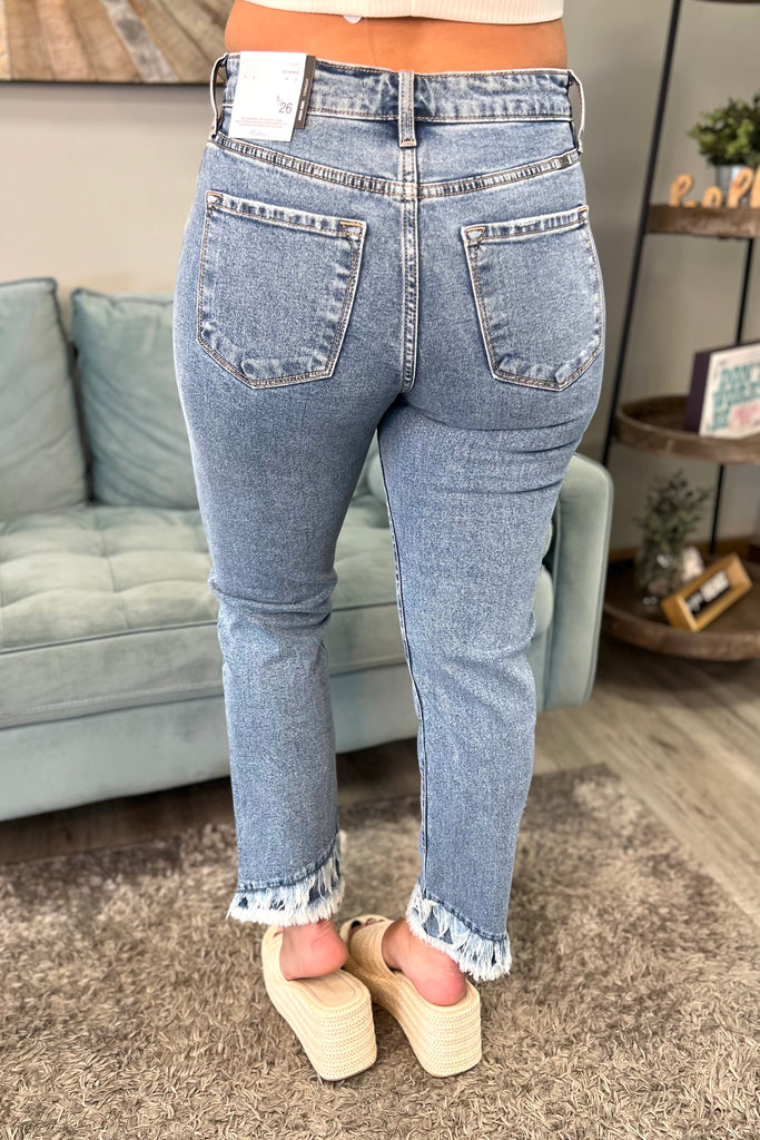 Kan Can Frayed Hem Straight Jeans - Sassy & Southern