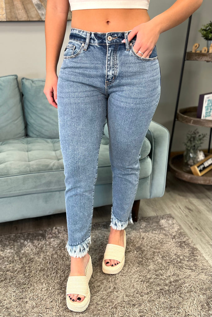 Kan Can Frayed Hem Straight Jeans - Sassy & Southern