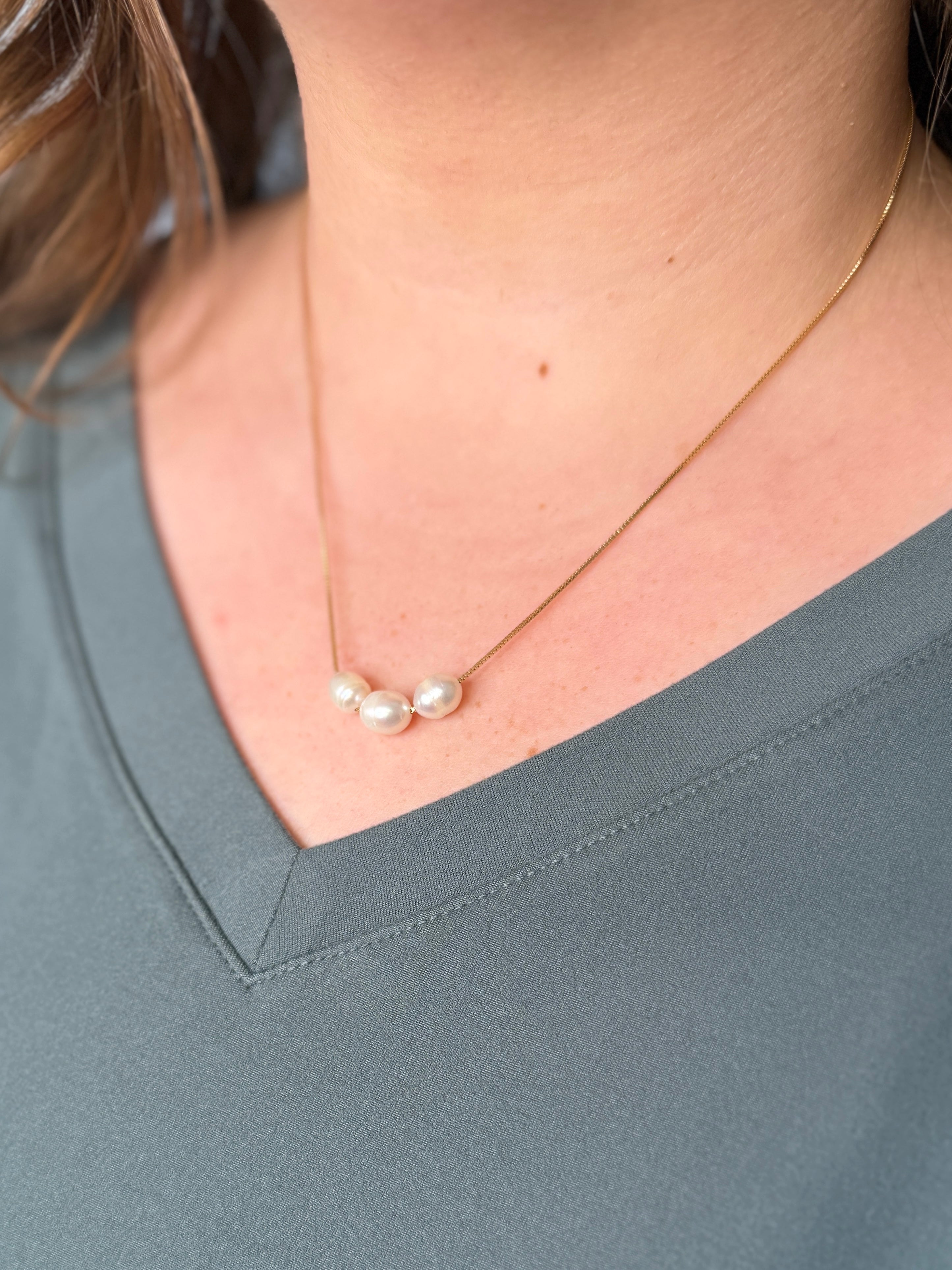 Gold Necklace With 3 Pearls - Sassy and Southern