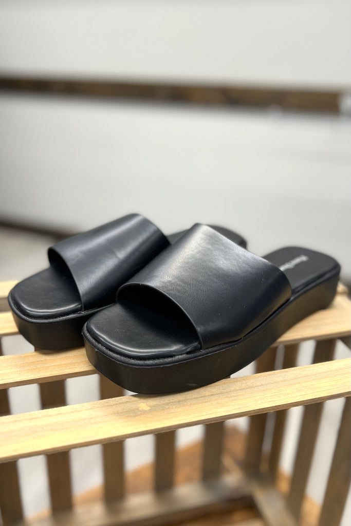 MILLIE Slip On Platform Shoe (Black) - Sassy & Southern
