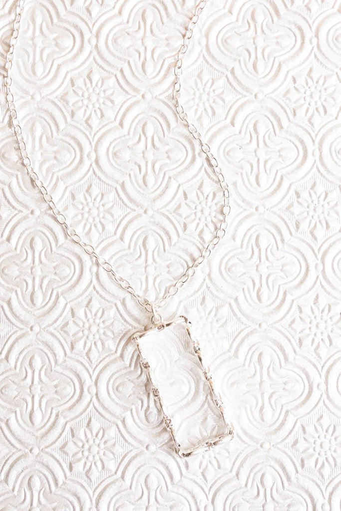 Chain Link Oblong Necklace (Silver) - Sassy & Southern